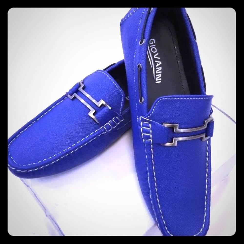 Brand NEW Giovanni faux leather slip on loafers